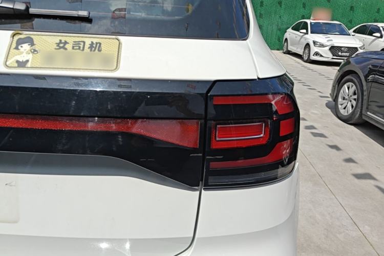 Used Volkswagen Tacqua 2020 1.5L Automatic Yue Right Rear Taillight