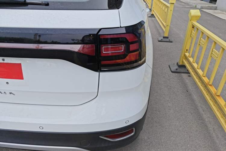 Used Volkswagen Tacqua 2020 1.5L Automatic Yue Right Rear Taillight
