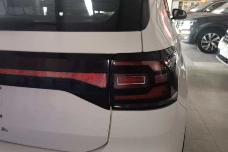 Used Volkswagen Tacqua 2020 1.5L Automatic Yue Right Rear Taillight