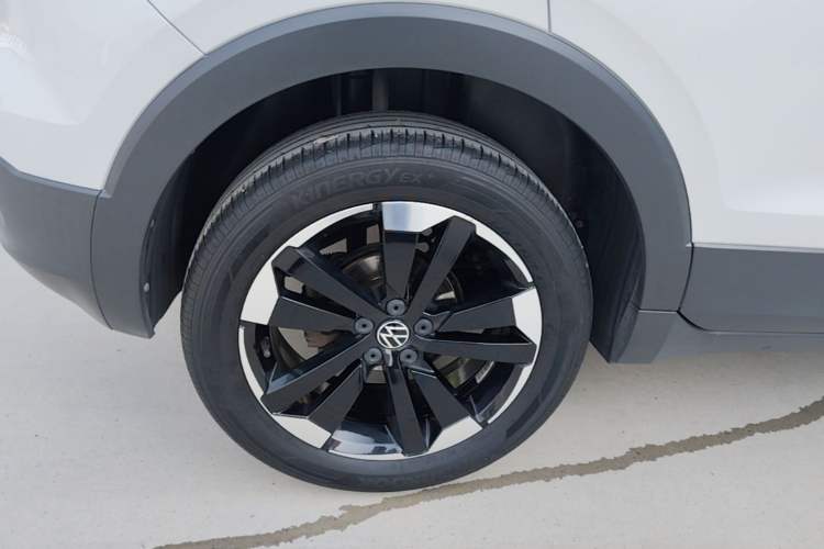 Used Volkswagen Tacqua 2020 1.5L Automatic Yue Right Rear Wheel Hub