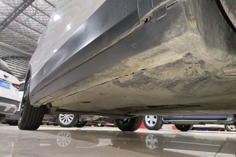 Used Volkswagen Tacqua 2020 1.5L Automatic Yue Right Side Sill