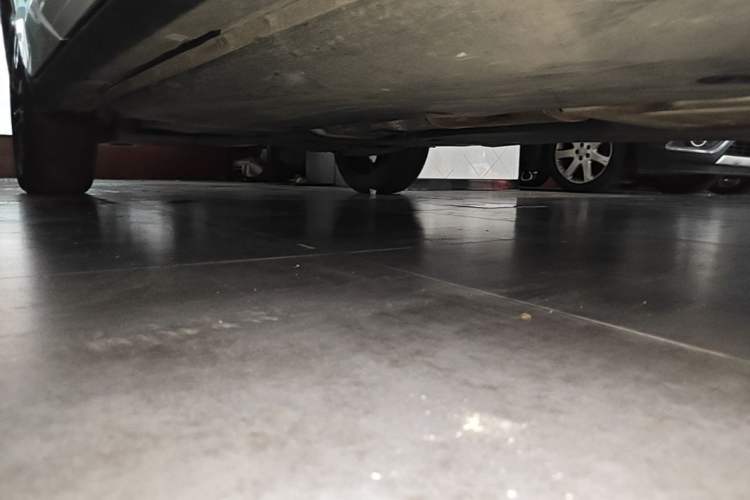 Used Volkswagen Tacqua 2020 1.5L Automatic R-Line Right Side Sill