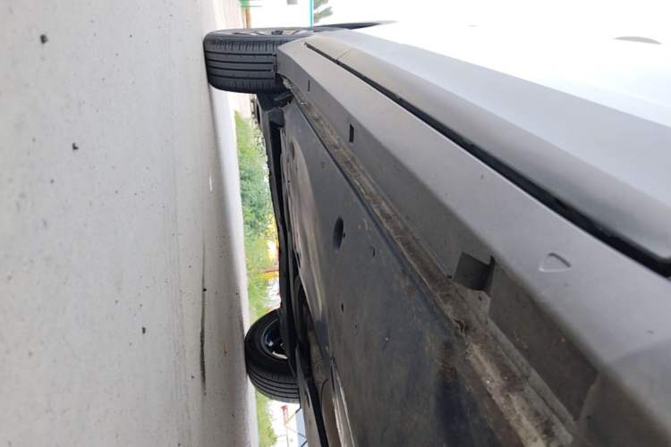 Used Volkswagen Tacqua 2020 1.5L Automatic Yue Right Side Sill