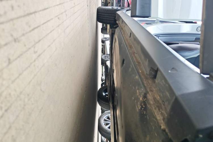 Used Volkswagen Tacqua 2020 1.5L Automatic Yue Right Side Sill