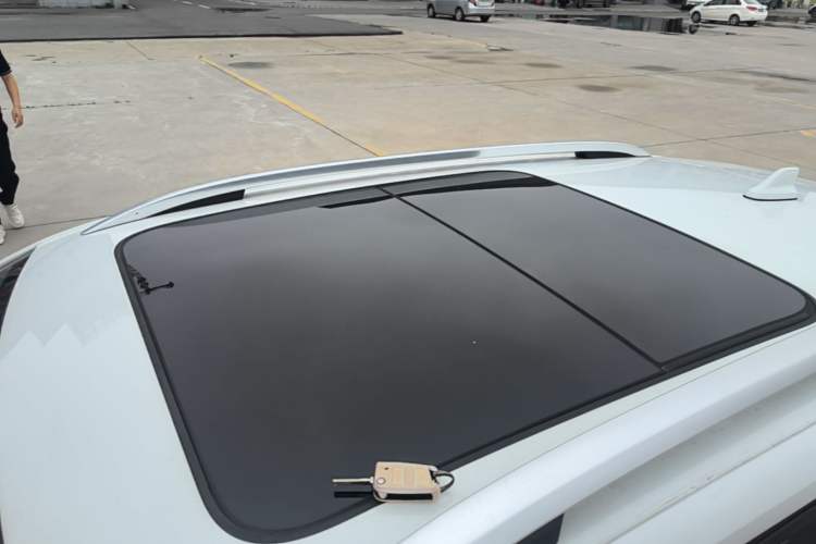 Used Volkswagen Tacqua 2020 1.5L Automatic Yue Roof
