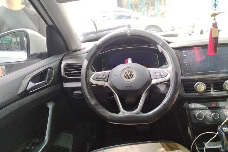 Used Volkswagen Tacqua 2020 1.5L Automatic Yue Steering Wheel