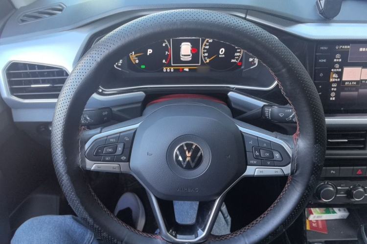 Used Volkswagen Tacqua 2020 280TSI DSG R-Line Steering Wheel