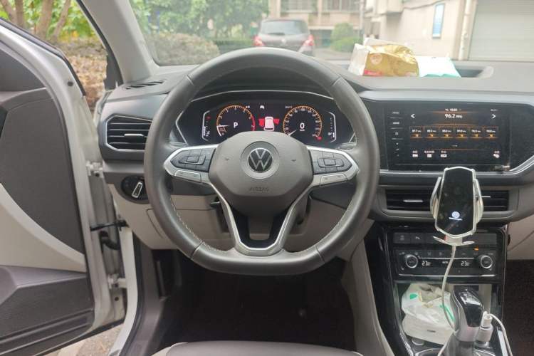 Used Volkswagen Tacqua 2020 280TSI Starry Limited Edition Steering Wheel