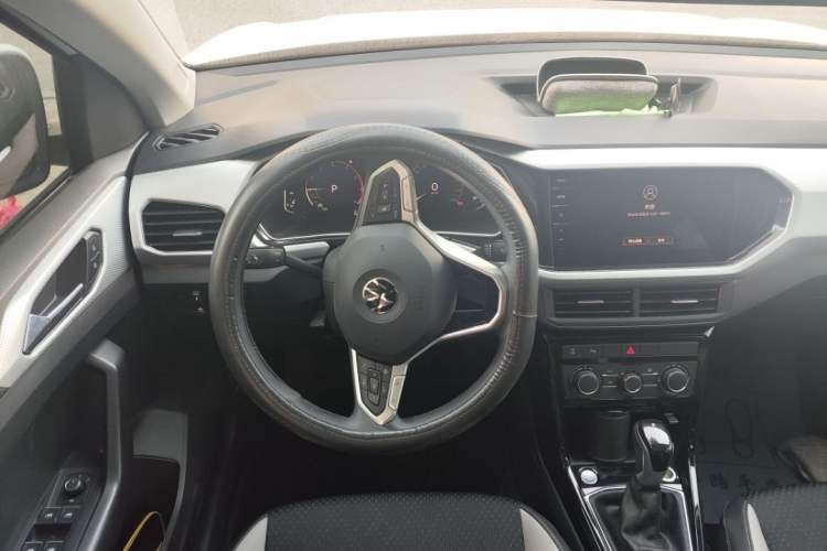 Used Volkswagen Tacqua 2020 1.5L Automatic Yue Steering Wheel