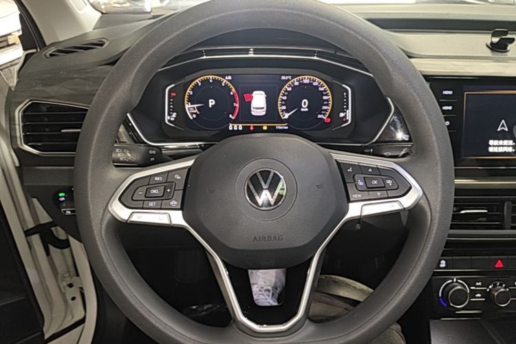 Used Volkswagen Tacqua 2020 1.5L Automatic Yue Steering Wheel