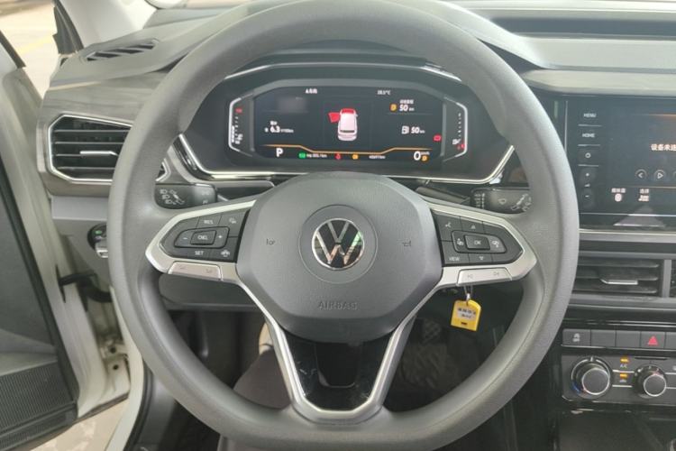 Used Volkswagen Tacqua 2020 1.5L Automatic Yue Steering Wheel