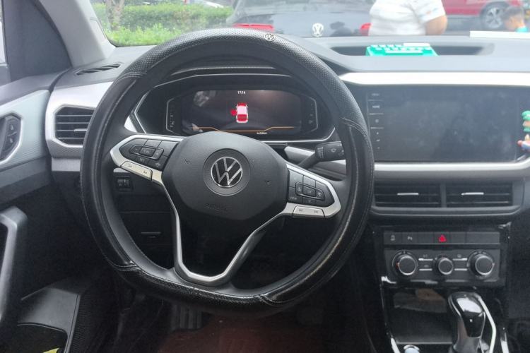 Used Volkswagen Tacqua 2020 1.5L Automatic Yue Steering Wheel