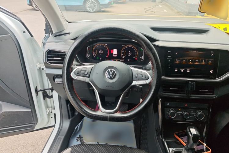 Used Volkswagen Tacqua 2020 1.5L Automatic Yue Steering Wheel