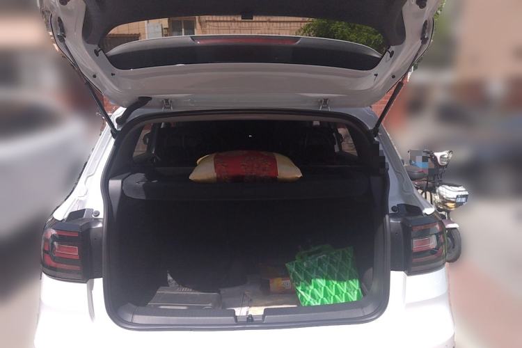 Used Volkswagen Tacqua 2020 1.5L Automatic Yue Trunk