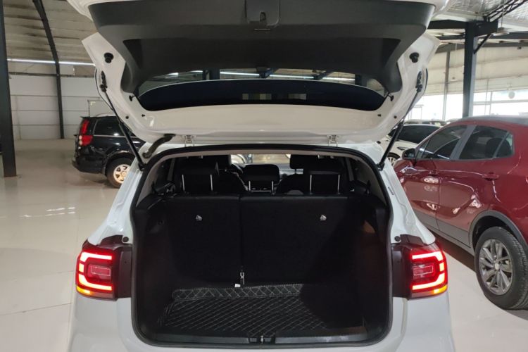 Used Volkswagen Tacqua 2020 1.5L Automatic Yue Trunk
