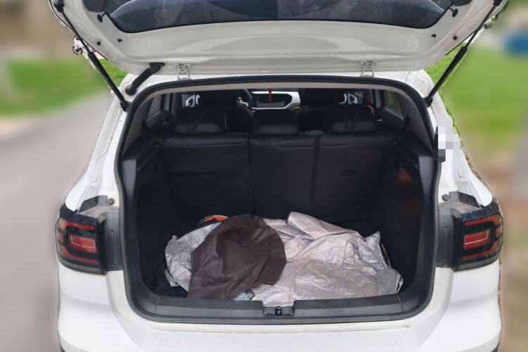 Used Volkswagen Tacqua 2020 1.5L Automatic Yue Trunk