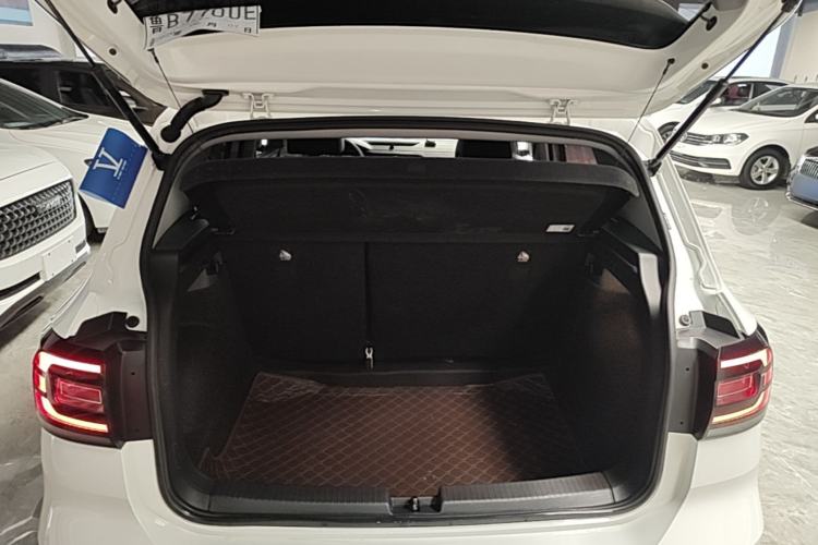 Used Volkswagen Tacqua 2020 1.5L Automatic Yue Trunk