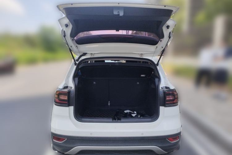 Used Volkswagen Tacqua 2020 1.5L Automatic Yue Trunk