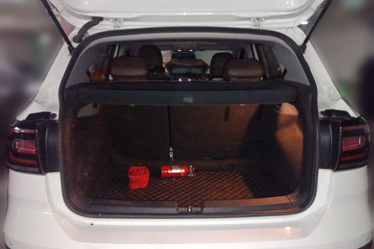 Used Volkswagen Tacqua 2020 1.5L Automatic Yue Trunk