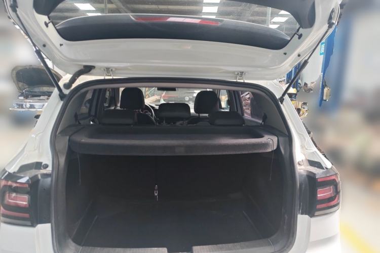 Used Volkswagen Tacqua 2020 1.5L Automatic Yue Trunk