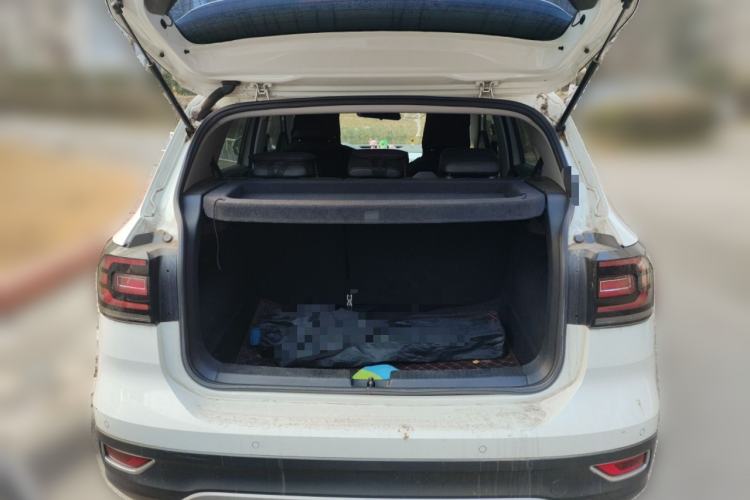 Used Volkswagen Tacqua 2020 1.5L Automatic Yue Trunk