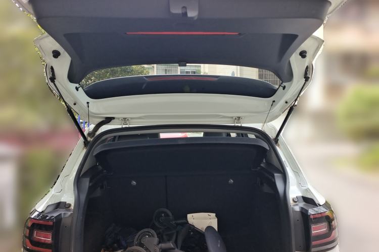 Used Volkswagen Tacqua 2020 280TSI DSG EnjoyPro Trunk