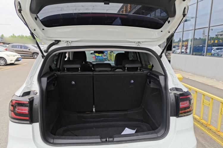 Used Volkswagen Tacqua 2020 1.5L Automatic Yue Trunk