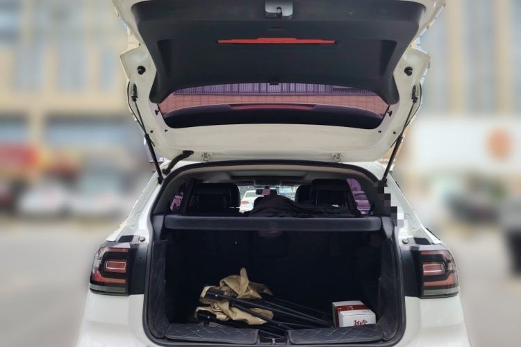 Used Volkswagen Tacqua 2020 1.5L Automatic Yue Trunk