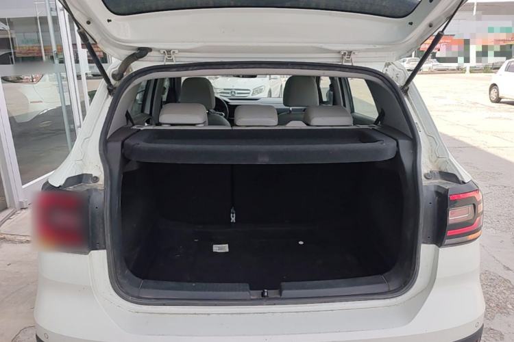 Used Volkswagen Tacqua 2020 280TSI DSG EnjoyPro Trunk