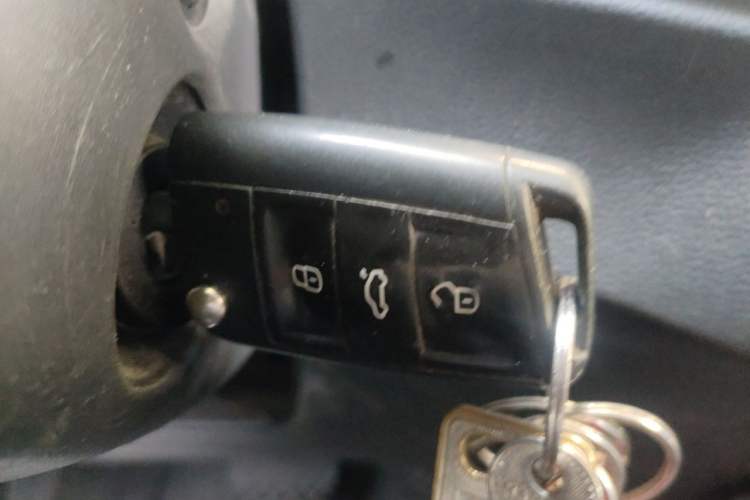 Used Volkswagen Tacqua 2020 1.5L Automatic Yue Vehicle Key