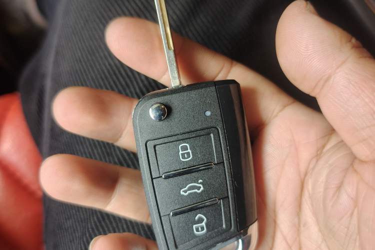 Used Volkswagen Tacqua 2020 1.5L Automatic Shang Vehicle Key