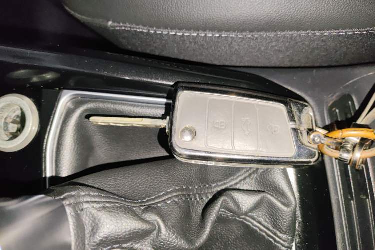 Used Volkswagen Tacqua 2020 1.5L Automatic Yue Vehicle Key