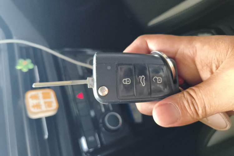 Used Volkswagen Tacqua 2020 1.5L Automatic Yue Vehicle Key