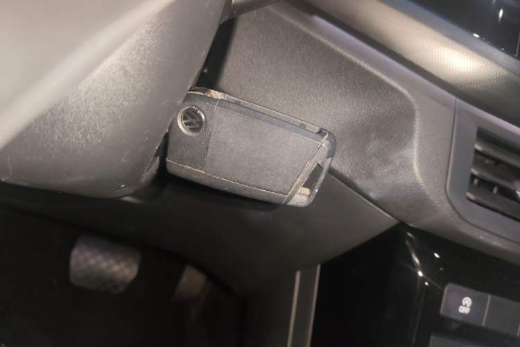 Used Volkswagen Tacqua 2020 1.5L Automatic Yue Vehicle Key
