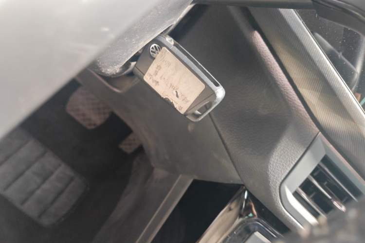 Used Volkswagen Tacqua 2020 1.5L Automatic Yue Vehicle Key