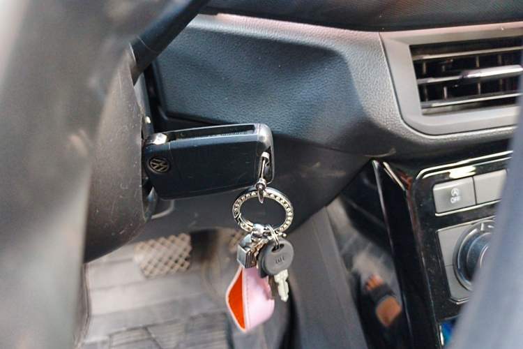 Used Volkswagen Tacqua 2020 1.5L Automatic Yue Vehicle Key