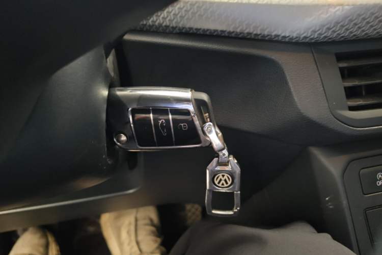Used Volkswagen Tacqua 2020 1.5L Automatic Shang Vehicle Key