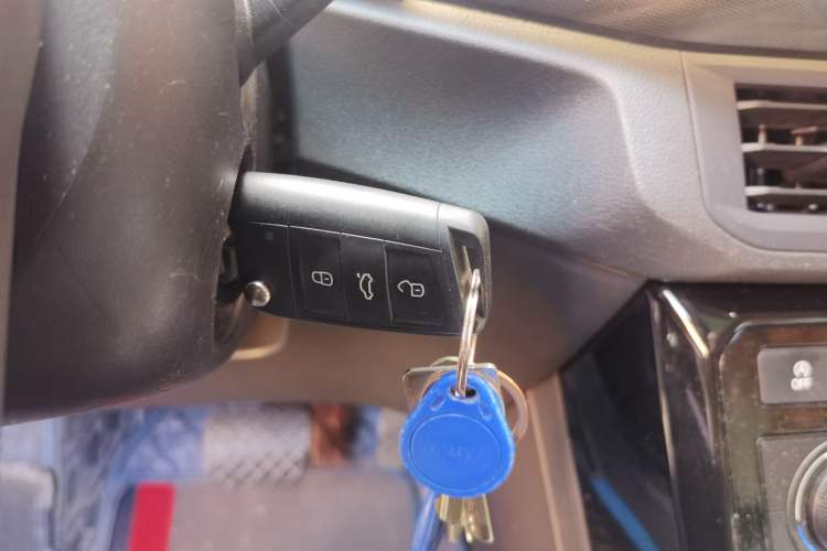 Used Volkswagen Tacqua 2020 1.5L Automatic Yue Vehicle Key