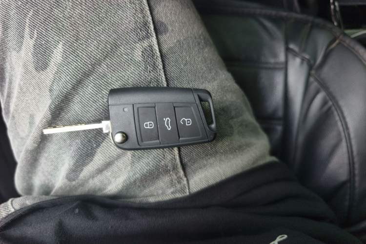 Used Volkswagen Tacqua 2020 1.5L Automatic Yue Vehicle Key