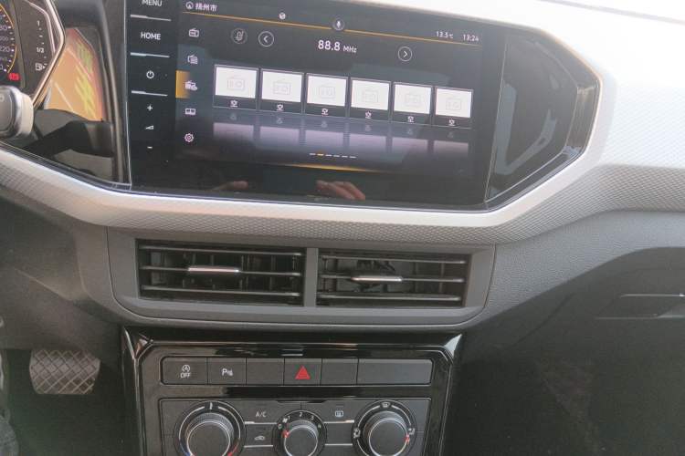 Used Volkswagen Tacqua 2021 1.5L Automatic Yue Zhi Lian Edition Audio And AC Panel