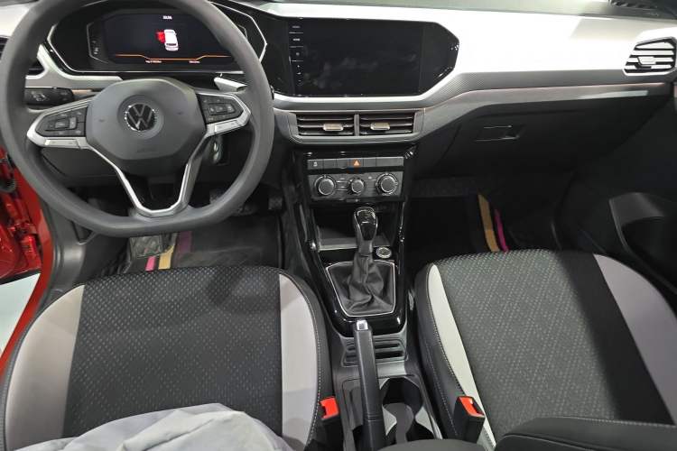Used Volkswagen Tacqua 2021 1.5L Automatic Yue Zhi Lian Edition Center Console