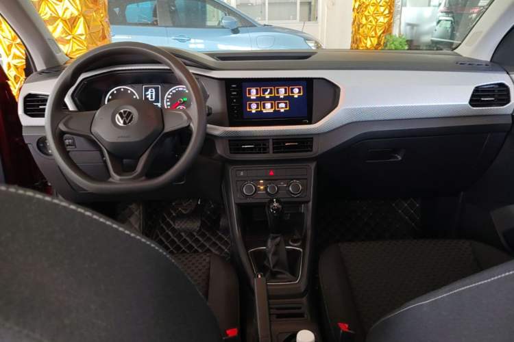 Used Volkswagen Tacqua 2021 1.5L Automatic Shangzhilian Edition Center Console