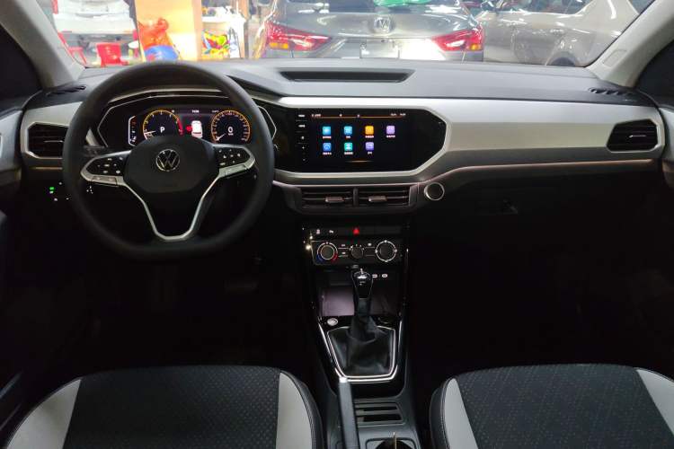 Used Volkswagen Tacqua 2021 1.5L Automatic Yue Zhi Lian Edition Center Console
