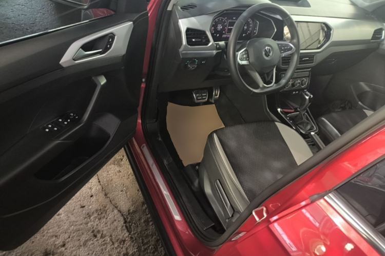 Used Volkswagen Tacqua 2021 200TSI DSG R-Line Smart Connectivity Version Driver Seat