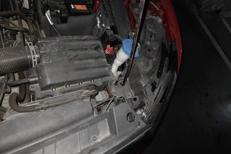 Used Volkswagen Tacqua 2021 1.5L Automatic 30th Anniversary Edition Engine Bay Left