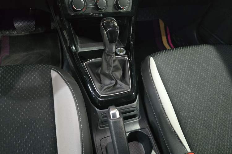 Used Volkswagen Tacqua 2021 1.5L Automatic Yue Zhi Lian Edition Gear Lever