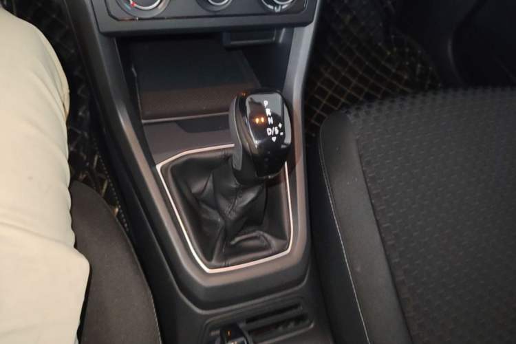 Used Volkswagen Tacqua 2021 1.5L Automatic Shangzhilian Edition Gear Lever