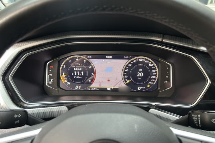 Used Volkswagen Tacqua 2021 200TSI DSG R-Line Smart Connectivity Version Interior 4
