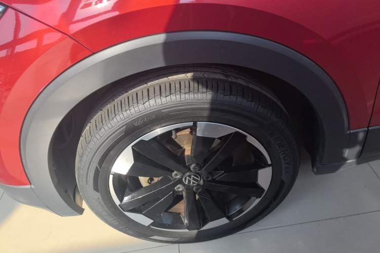 Used Volkswagen Tacqua 2021 1.5L Automatic Yue Zhi Lian Edition Left Front Wheel Hub