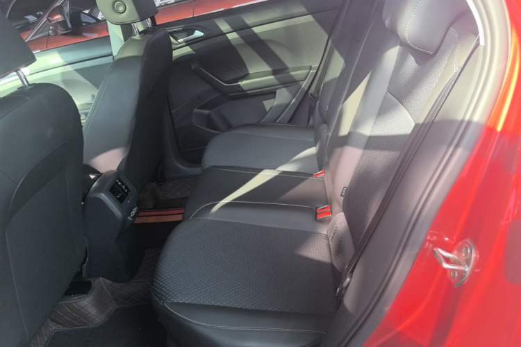 Used Volkswagen Tacqua 2021 1.5L Automatic Yue Zhi Lian Edition Left Rear Seat